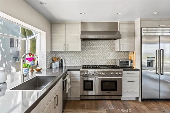 845 Summit Drive, Laguna Beach, California 92651