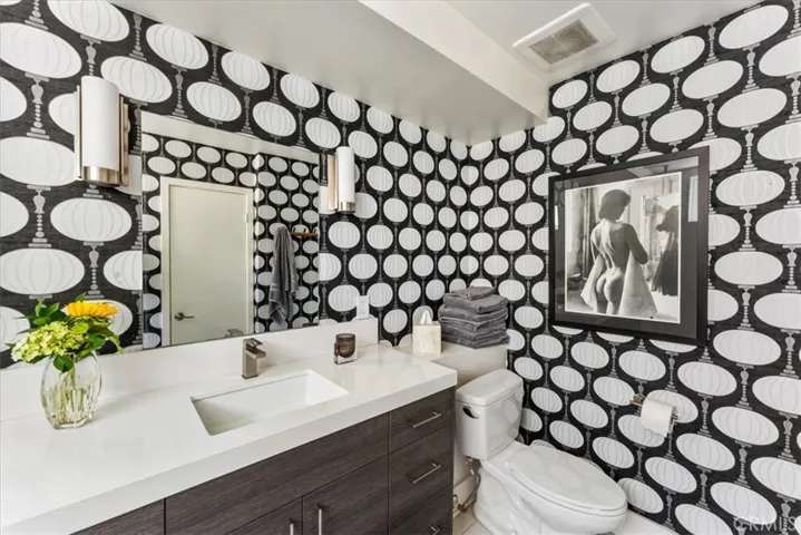 845 Summit Drive, Laguna Beach, California 92651