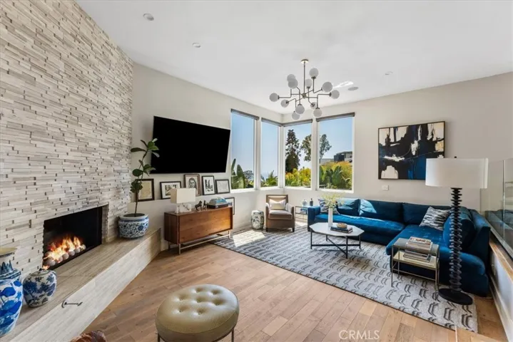 845 Summit Drive, Laguna Beach, California 92651