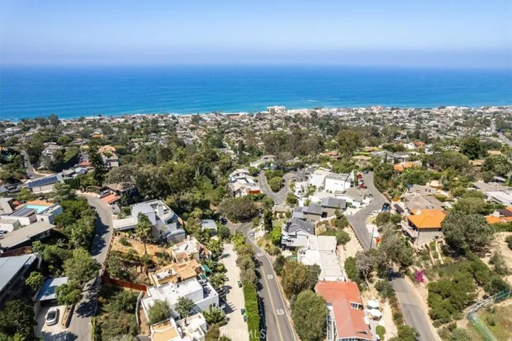 845 Summit Drive, Laguna Beach, California 92651