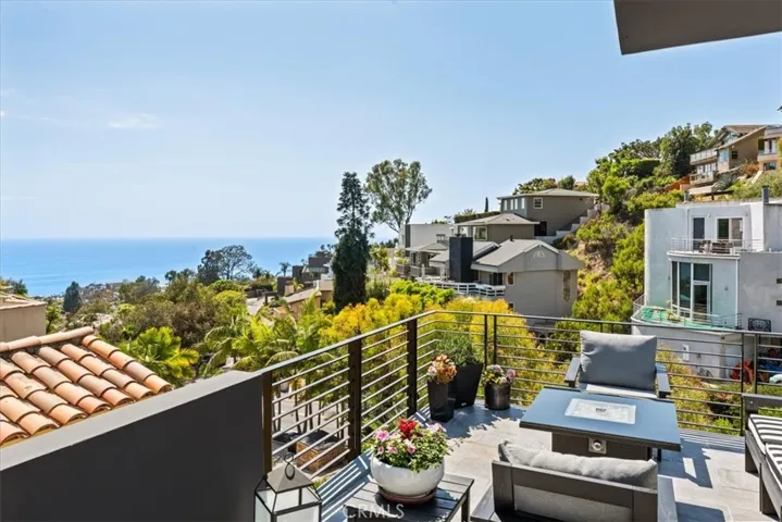 845 Summit Drive, Laguna Beach, California 92651