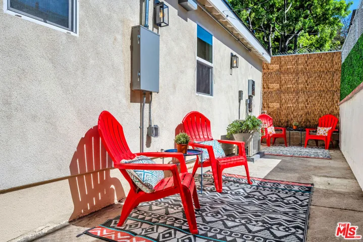 2319 1/2 Teviot Street, Los Angeles, California 90039