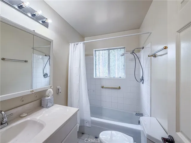 39314 Manzanita, Oakhurst, California 93644