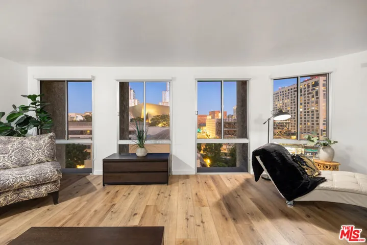 800 W 1st Street 905, Los Angeles, California 90012