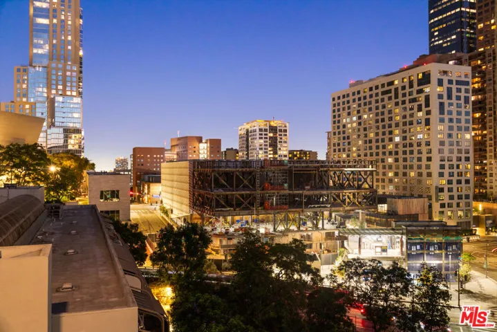 800 W 1st Street 905, Los Angeles, California 90012