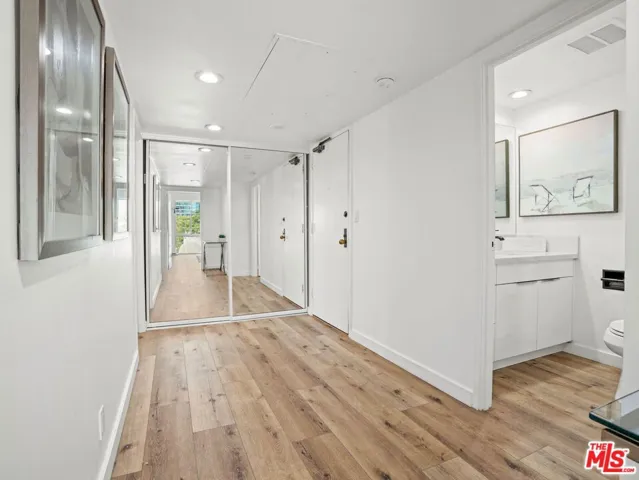 800 W 1st Street 905, Los Angeles, California 90012
