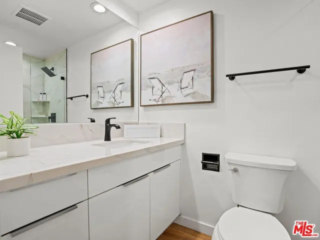 800 W 1st Street 905, Los Angeles, California 90012