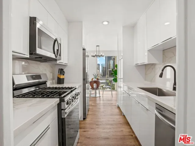 800 W 1st Street 905, Los Angeles, California 90012