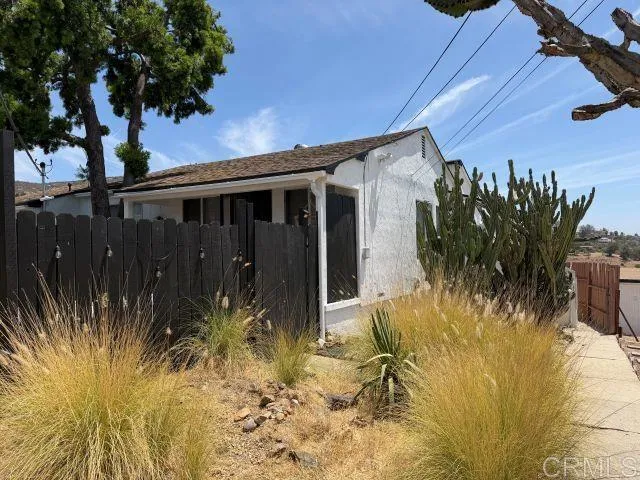 2610 Helix St., Spring Valley, California 91977