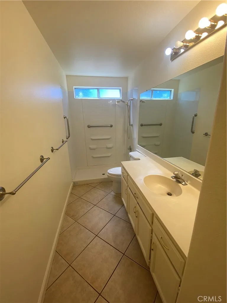 Hall bath. Hall bath.