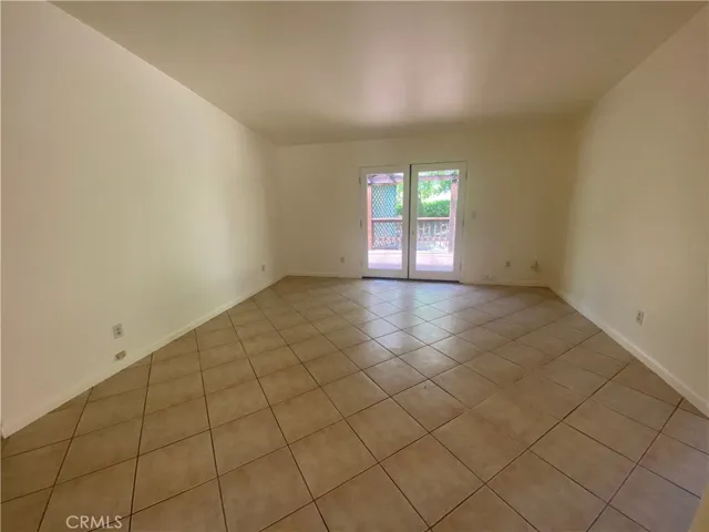 Family room or dining area - your choice!