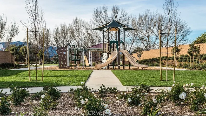 Estrella Amenities