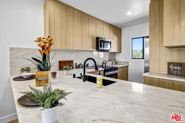 26251 Vermont Avenue 307, Los Angeles, California 90710