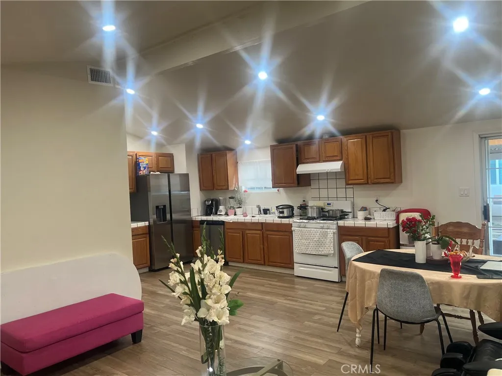 38657 Lilacview, Palmdale, California 93550 — photo 4