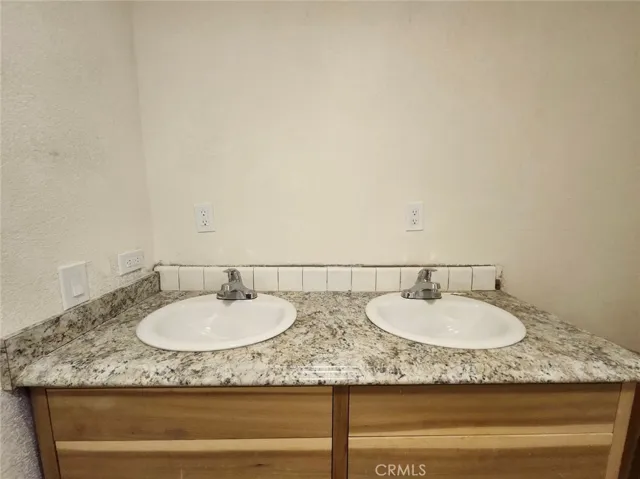 3770 Oakland Avenue, Clearlake, California 95422