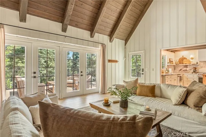 144 C Lane, Lake Arrowhead, California 92352