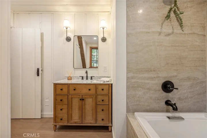 144 C Lane, Lake Arrowhead, California 92352