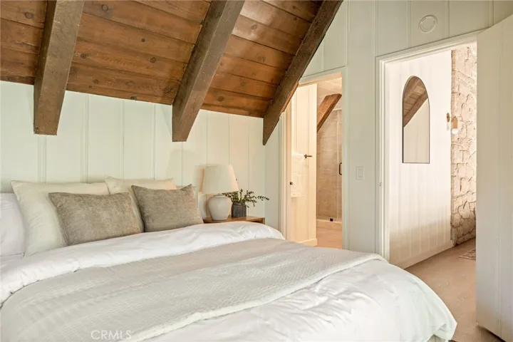 144 C Lane, Lake Arrowhead, California 92352