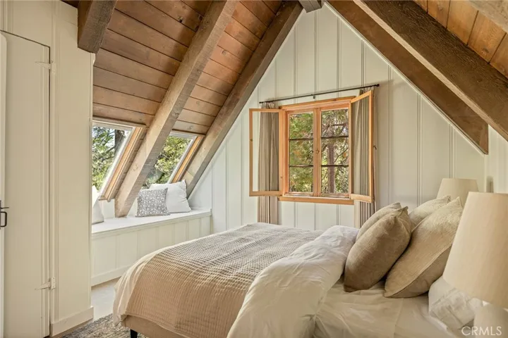 144 C Lane, Lake Arrowhead, California 92352