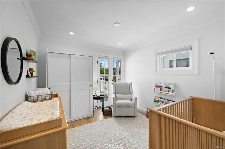 226 La Jolla, Newport Beach, California 92663