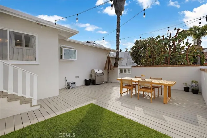 226 La Jolla, Newport Beach, California 92663