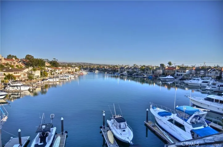 226 La Jolla, Newport Beach, California 92663