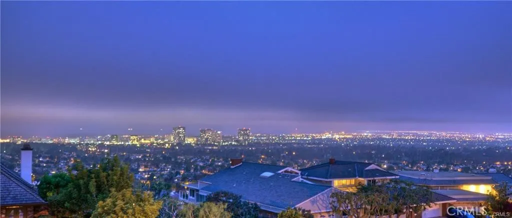 226 La Jolla, Newport Beach, California 92663