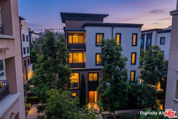 12883 Runway Road 1, Playa Vista, California 90094
