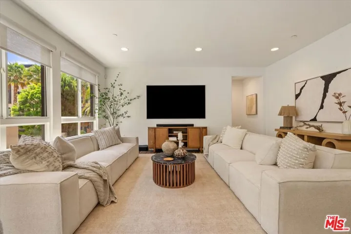 12883 Runway Road 1, Playa Vista, California 90094