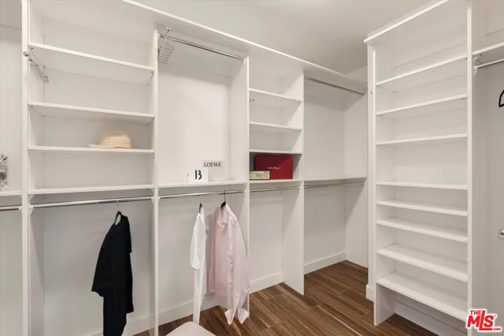 12883 Runway Road 1, Playa Vista, California 90094