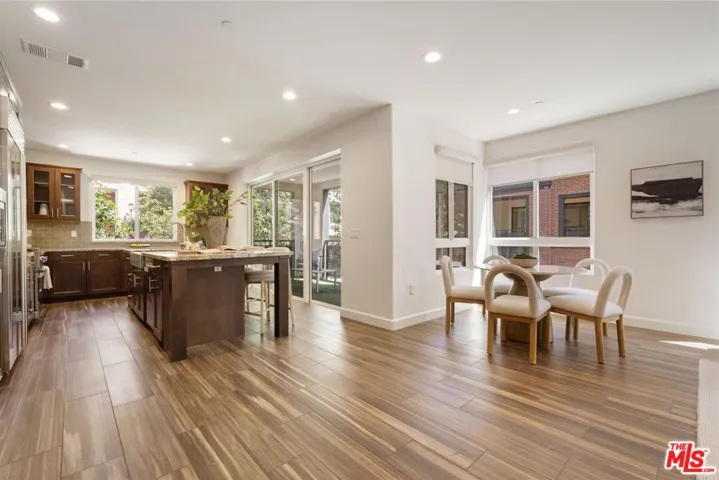 12883 Runway Road 1, Playa Vista, California 90094