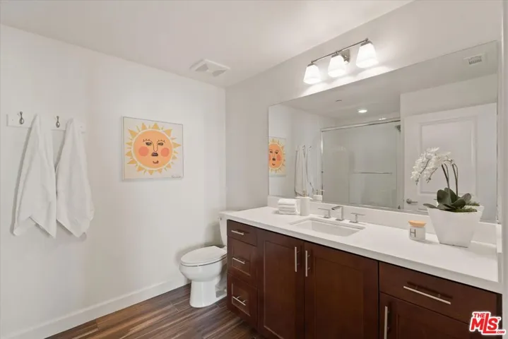 12883 Runway Road 1, Playa Vista, California 90094