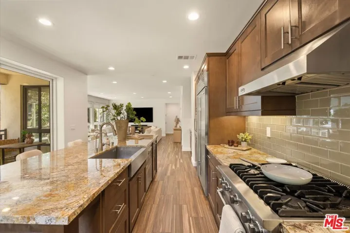 12883 Runway Road 1, Playa Vista, California 90094