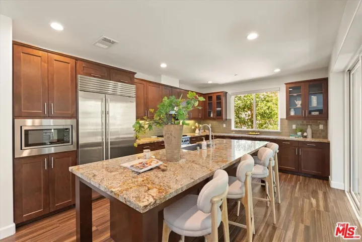 12883 Runway Road 1, Playa Vista, California 90094