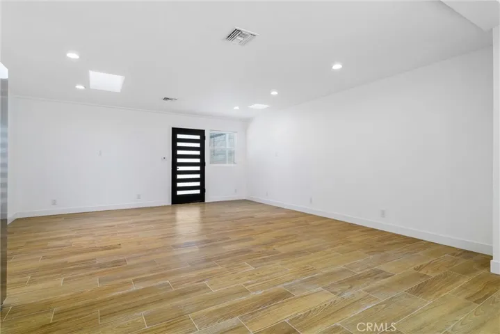 5706 Burnet Avenue, Van Nuys, California 91411