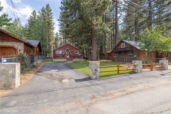 42855 Willow Avenue, Big Bear, California 92315