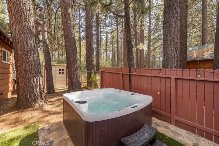 42855 Willow Avenue, Big Bear, California 92315