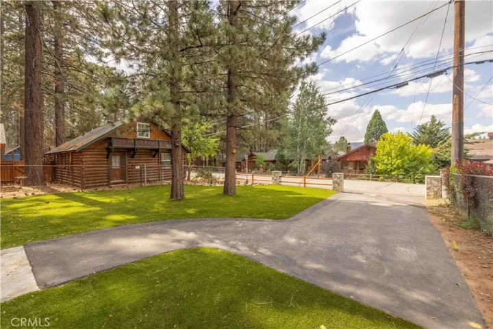 42855 Willow Avenue, Big Bear, California 92315