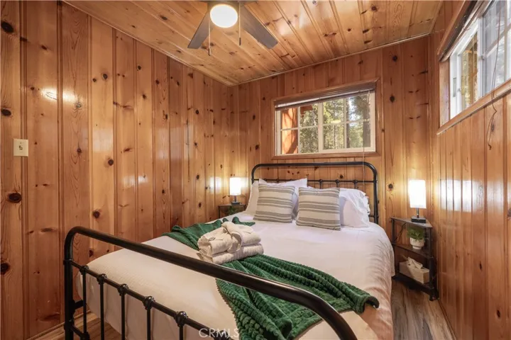 42855 Willow Avenue, Big Bear, California 92315