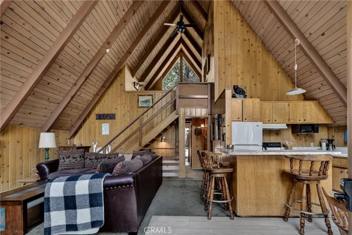 815 Zurich Drive, Lake Arrowhead, California 92352