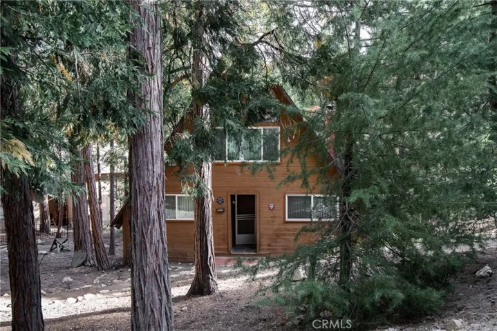 815 Zurich Drive, Lake Arrowhead, California 92352