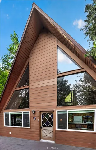 815 Zurich Drive, Lake Arrowhead, California 92352