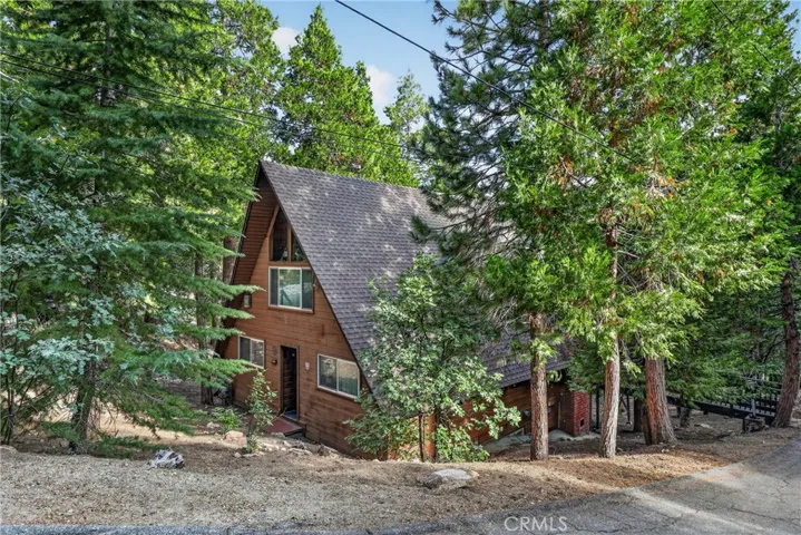 815 Zurich Drive, Lake Arrowhead, California 92352