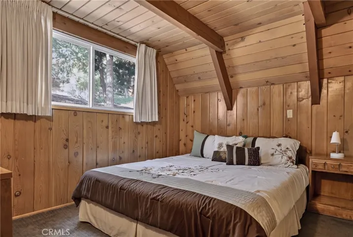 815 Zurich Drive, Lake Arrowhead, California 92352