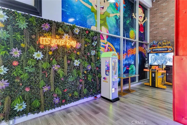 5015 Eagle Rock Boulevard 100, Los Angeles, California 90041