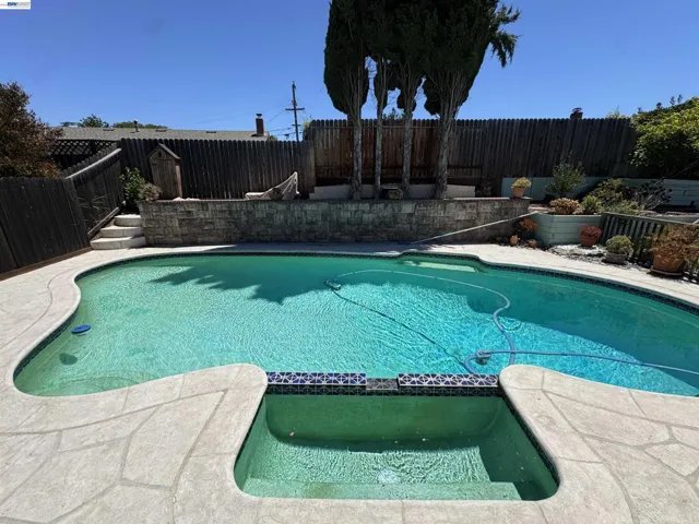 1250 Cape Cod Way, Concord, California 94521