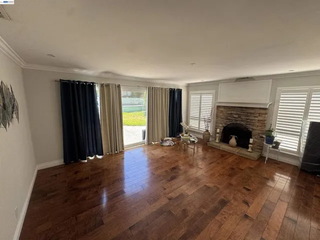 1250 Cape Cod Way, Concord, California 94521