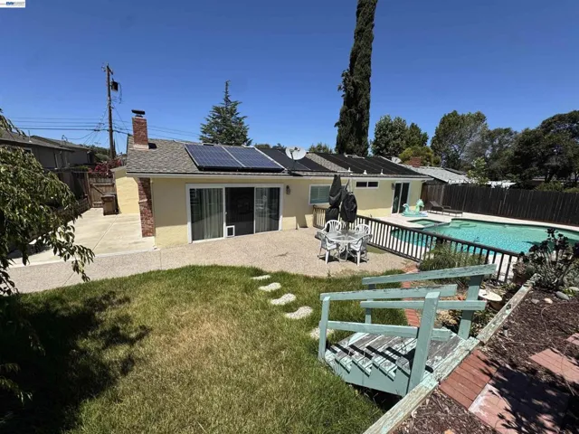 1250 Cape Cod Way, Concord, California 94521