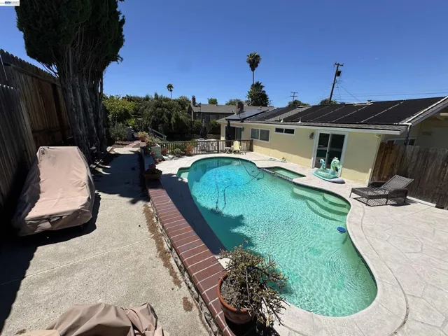 1250 Cape Cod Way, Concord, California 94521