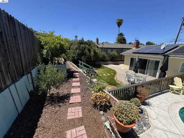 1250 Cape Cod Way, Concord, California 94521
